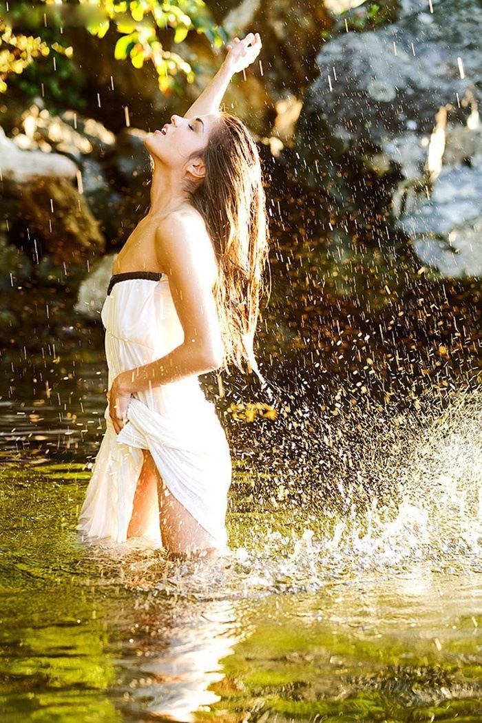 Marie Avgeropoulos in Rabat